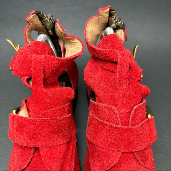 Jeffrey Campbell Flashing Red Suede Gold Buckles Heeled Zip Up Boots US Size 7 - Picture 4 of 9